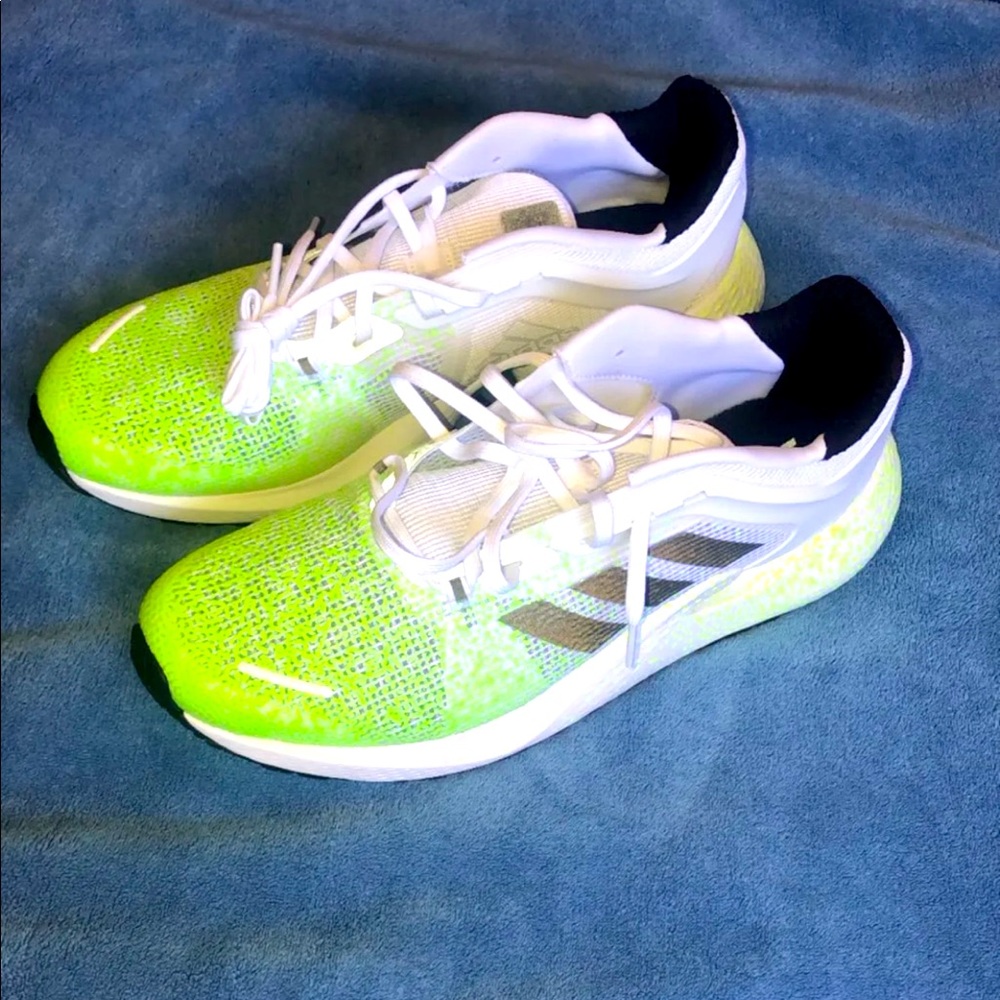 Adidas
Condition: Brand New NEVER worn
*Sz:12